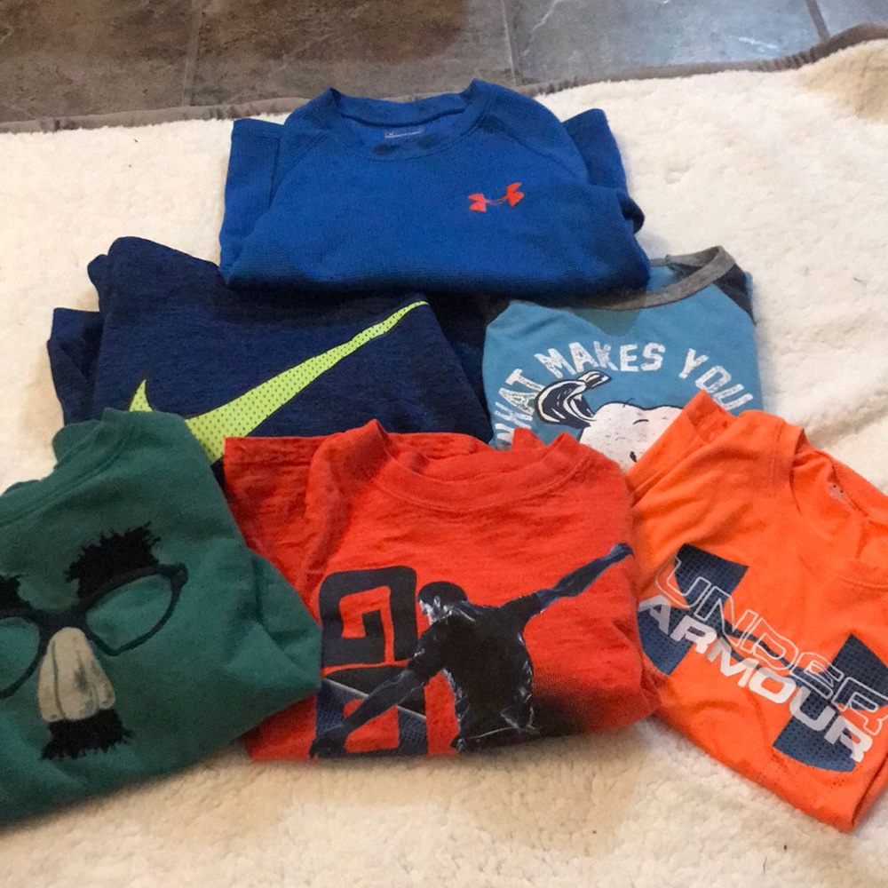 Bundle of Boys Size 6 and 7 tops